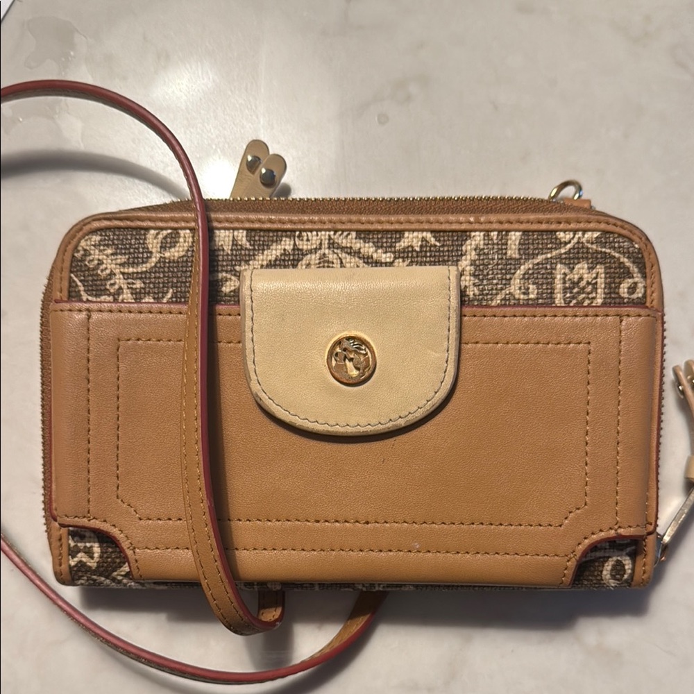 Elegant Tan and Cream Women's Crossbody Bag